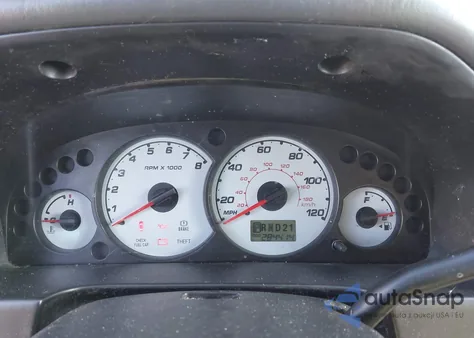 2004 Ford Escape Xlt from USA, damaged, VIN 1FMYU03114KB22142